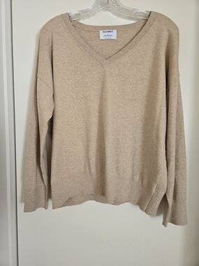 Old Navy Light Beige SoSoft Loose V-neck Sweater Size Medium